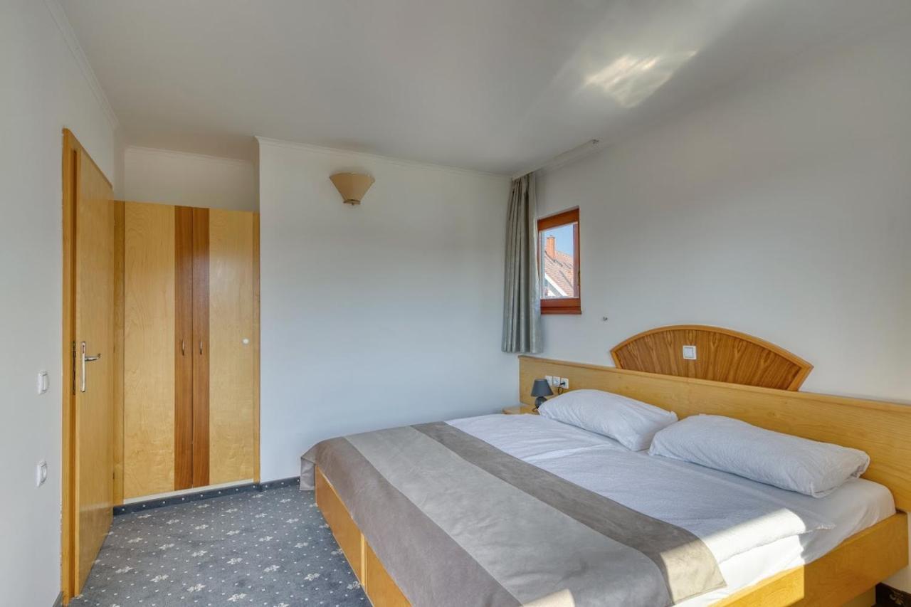 Garni Hotel Zvon Zrece Luaran gambar