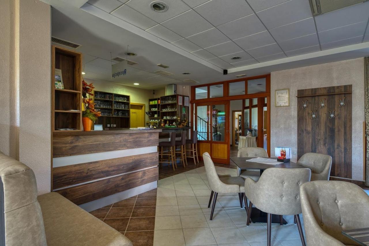 Garni Hotel Zvon Zrece Luaran gambar